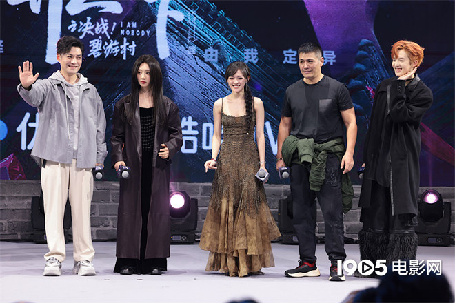 《异人之下2》首映 王影璐公主抱文淇、彭昱畅-起点剧情网