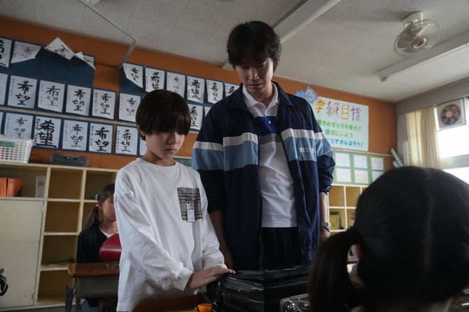 《捏造》发布主题曲预告 绫野刚饰“杀人教师”！-起点剧情网