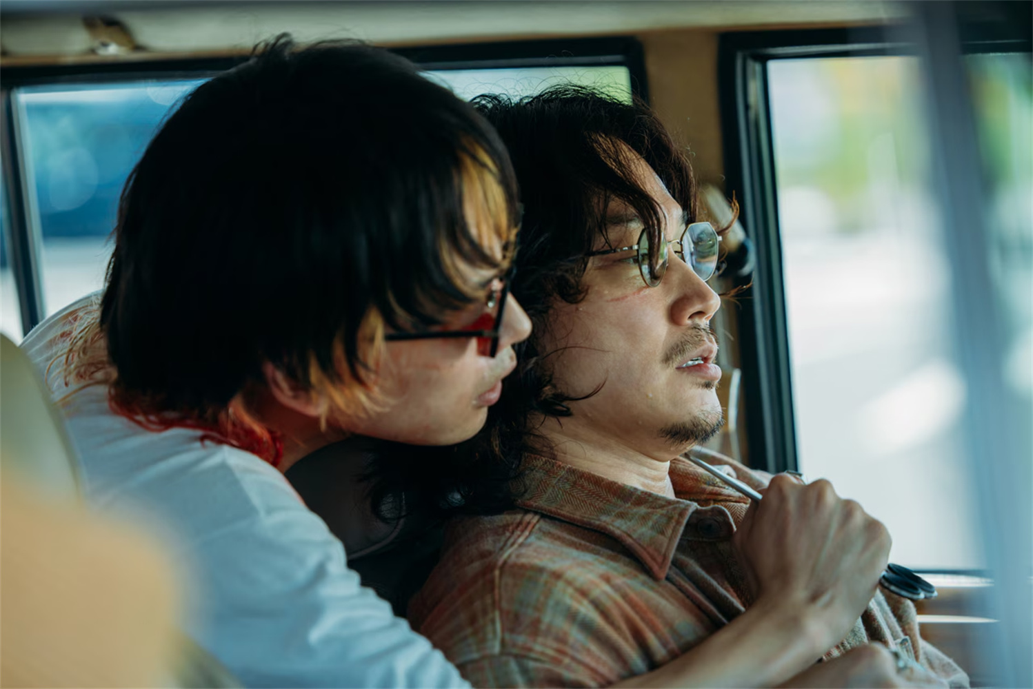 北村匠海拔刀威胁绫野刚！《愚者的身份》曝剧照-起点剧情网