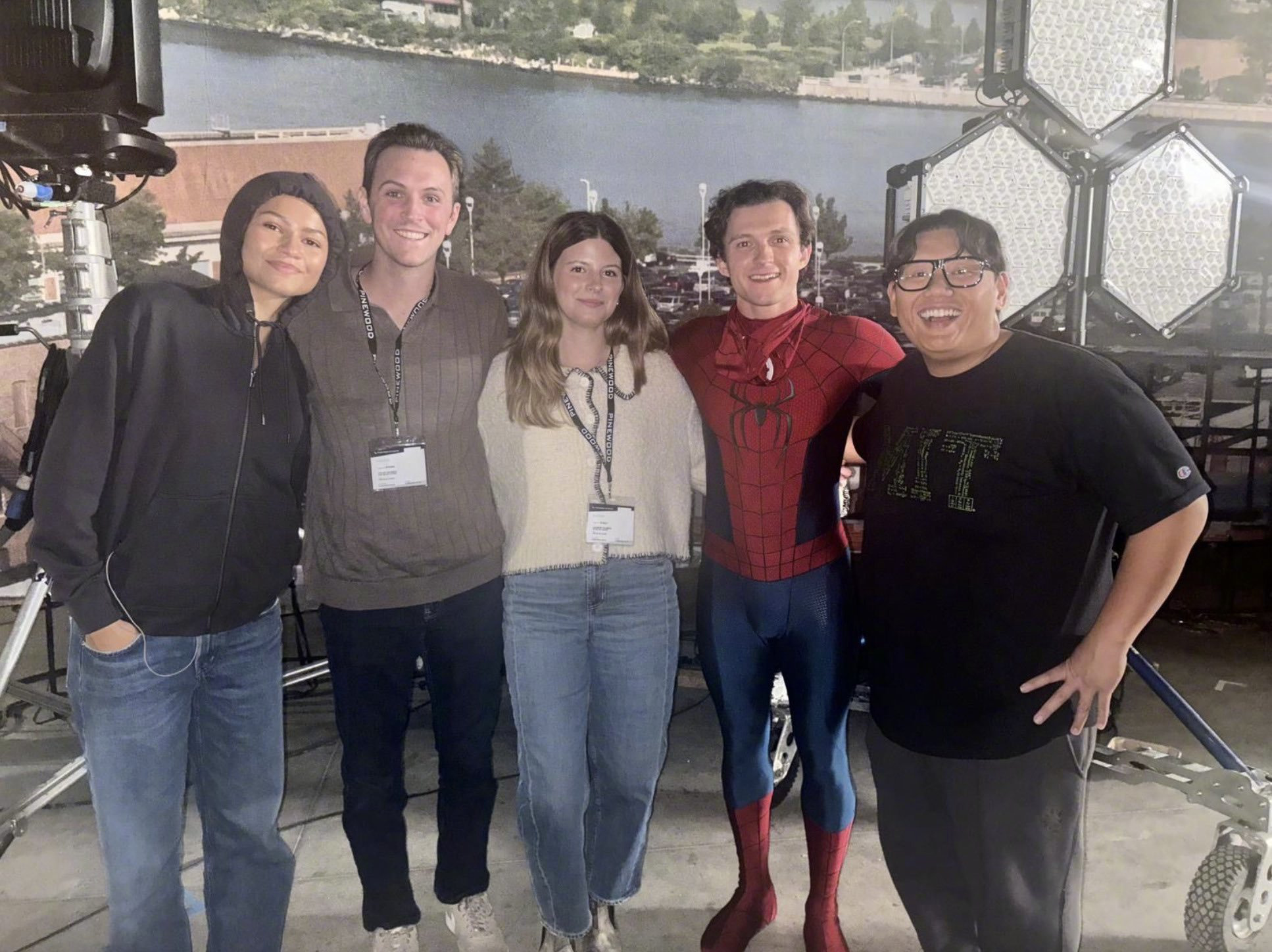 《蜘蛛侠4》停拍!荷兰弟因特技镜头摔成脑震荡-起点剧情网