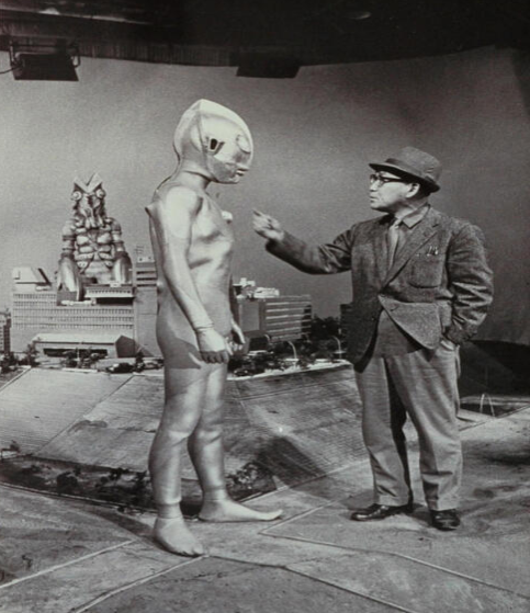 特摄之神圆谷英二斩获美国视效协会终身成就大奖-起点剧情网